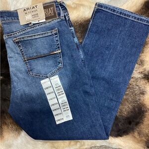 Ariat Men’s Jeans M8 MODERN SLIM LEG